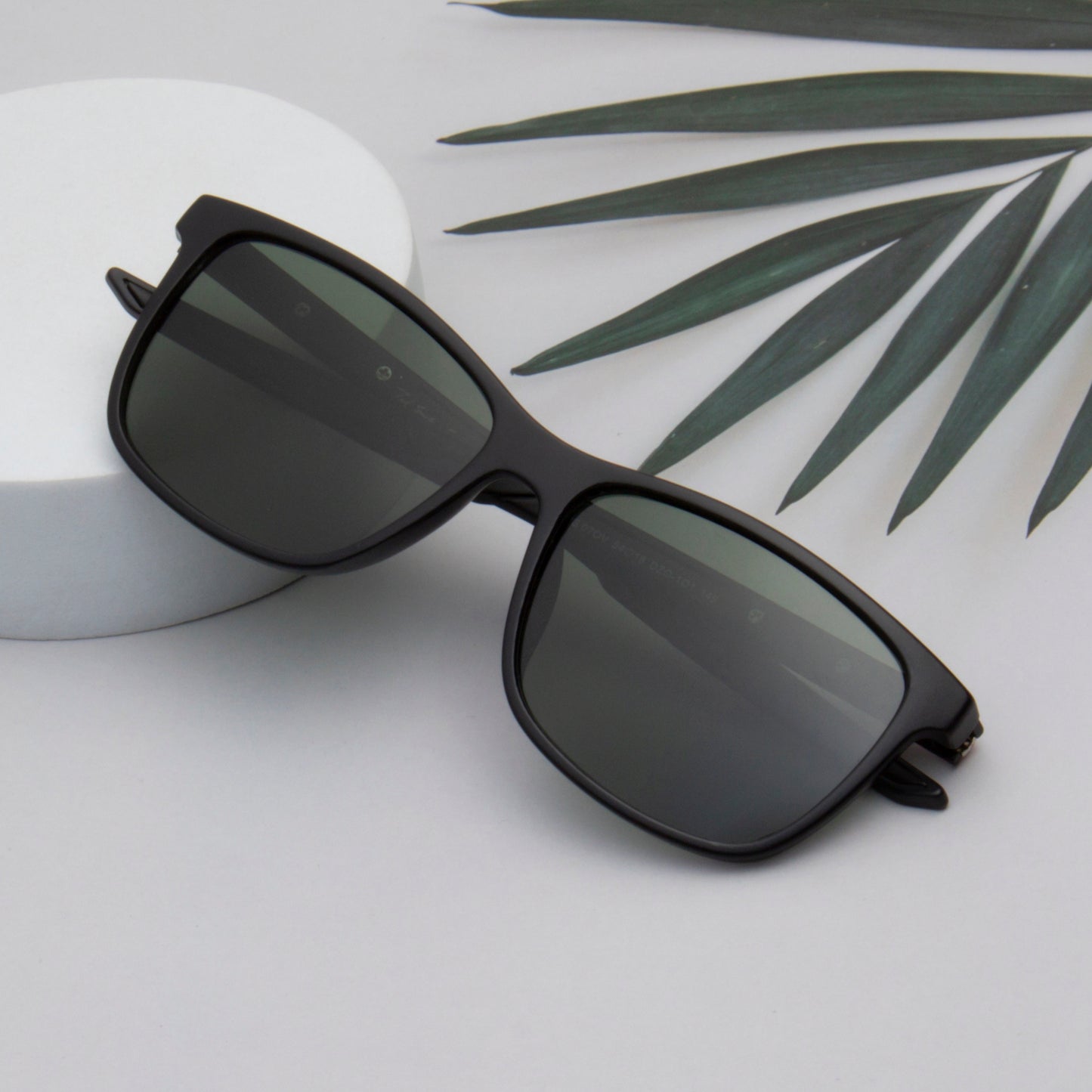 SUN-RUNWAY UNISEX WAYFARER TR90 SUNGLASSES WITH POLARIZED LENS BY TED SMITH (IN 4 COLORS)