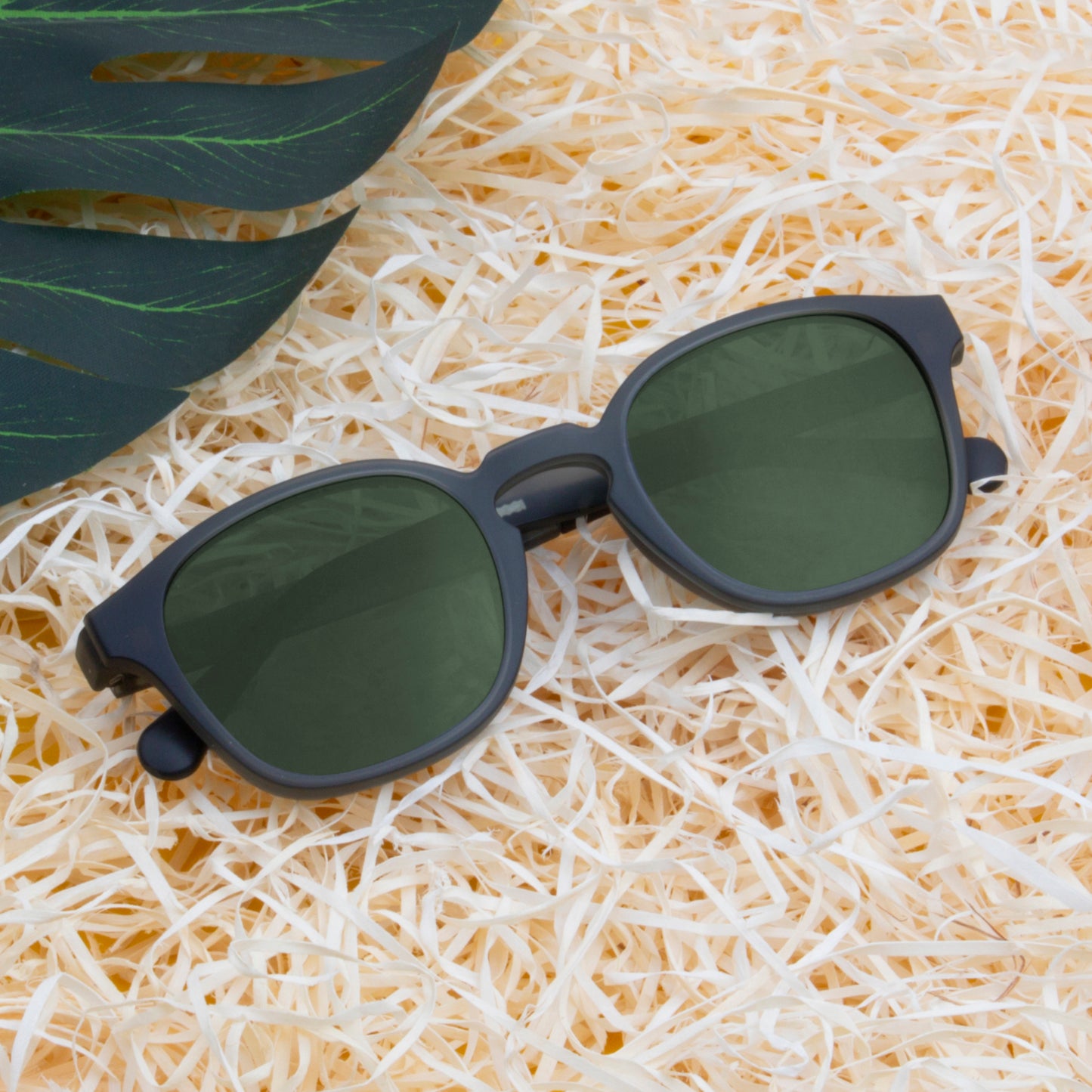 FALCO UNISEX SQUARE TR90 CLIPON SUNGLASSES WITH POLARIZED LENS BY TED SMITH (IN 4 COLORS)