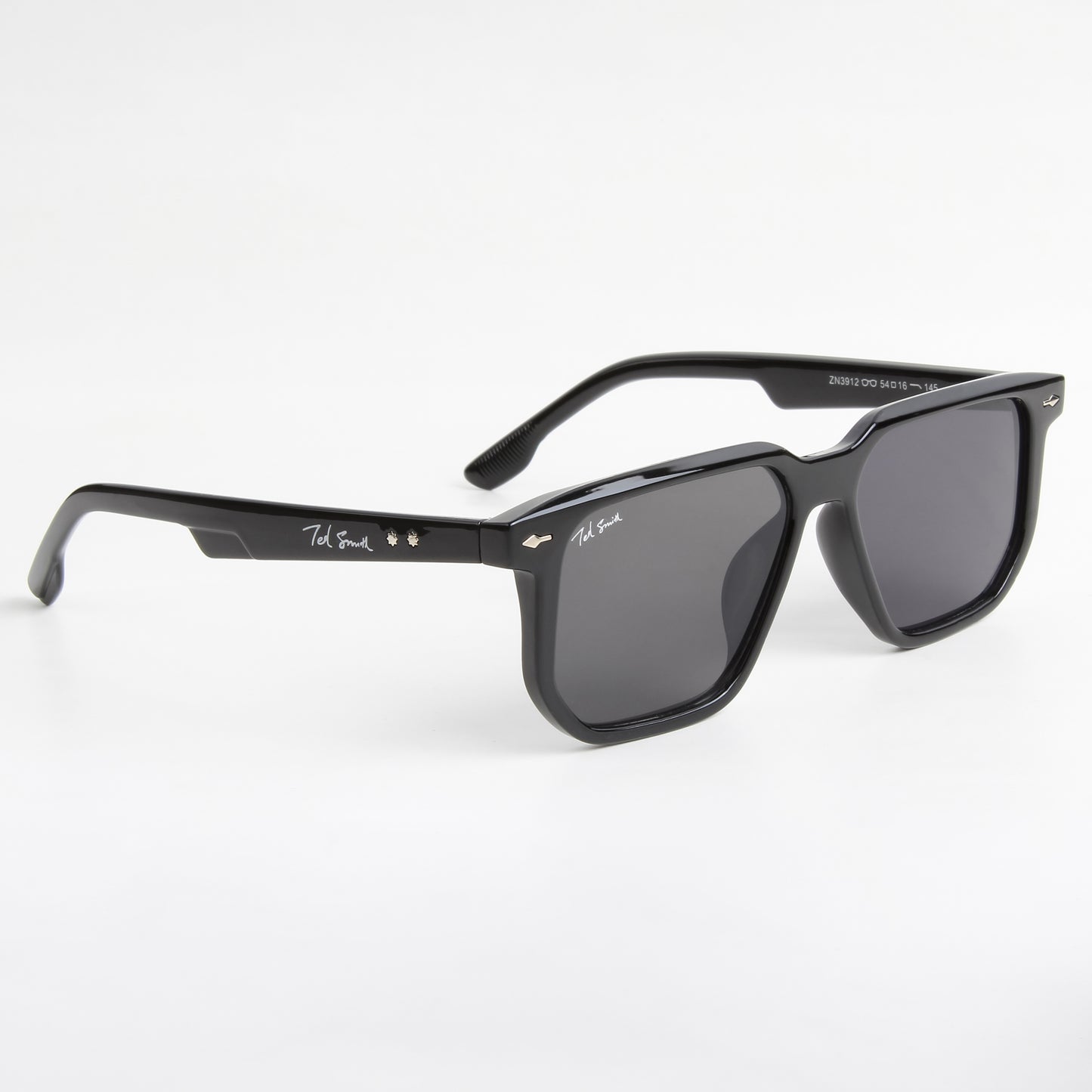BENTLEY | SQUARE WAYFARER SUNGLASSES (IN BLACK)