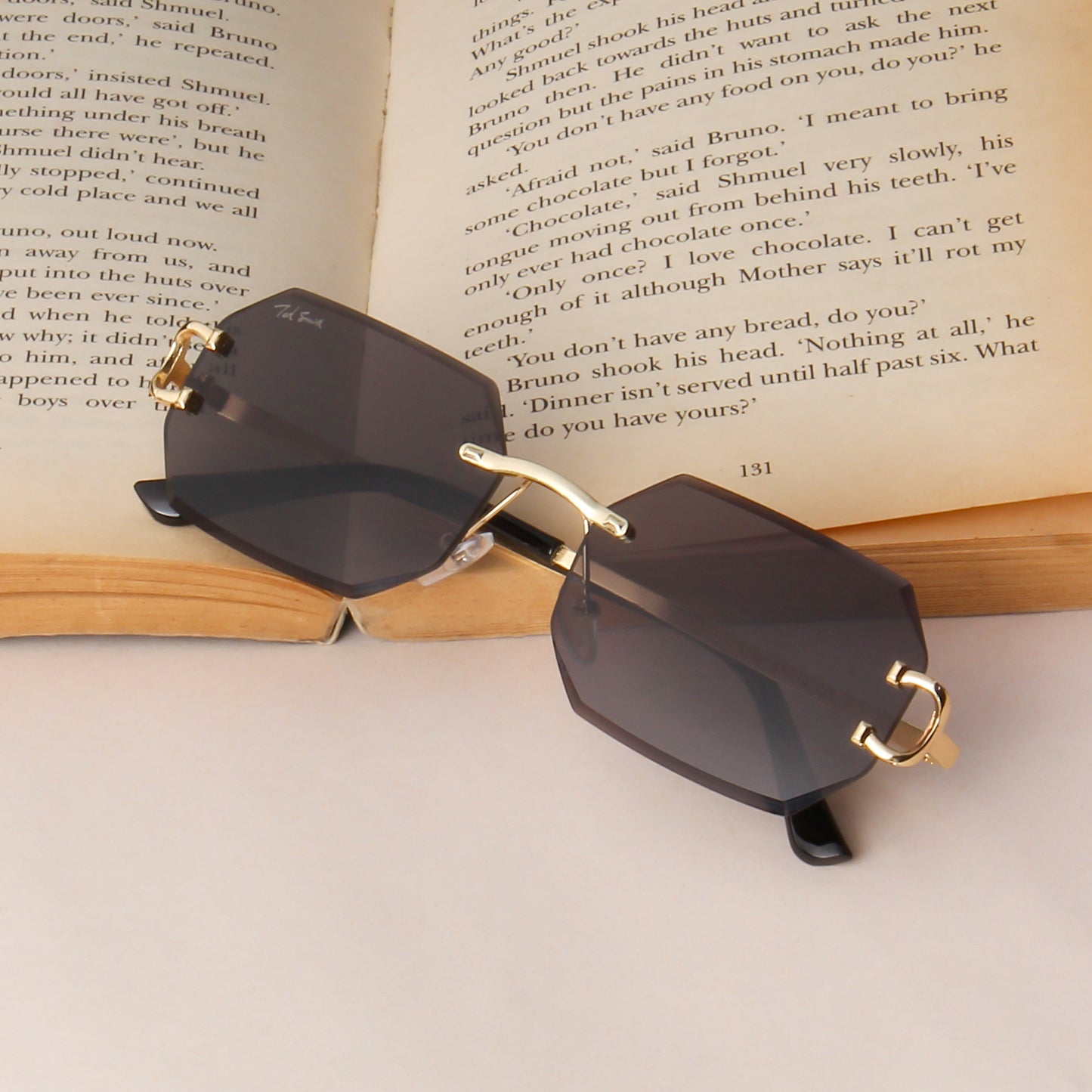QAVALI | DIAMOND CUT RIMLESS HEXAGON SUNGLASSES IN METAL (IN 3 COLOURS)