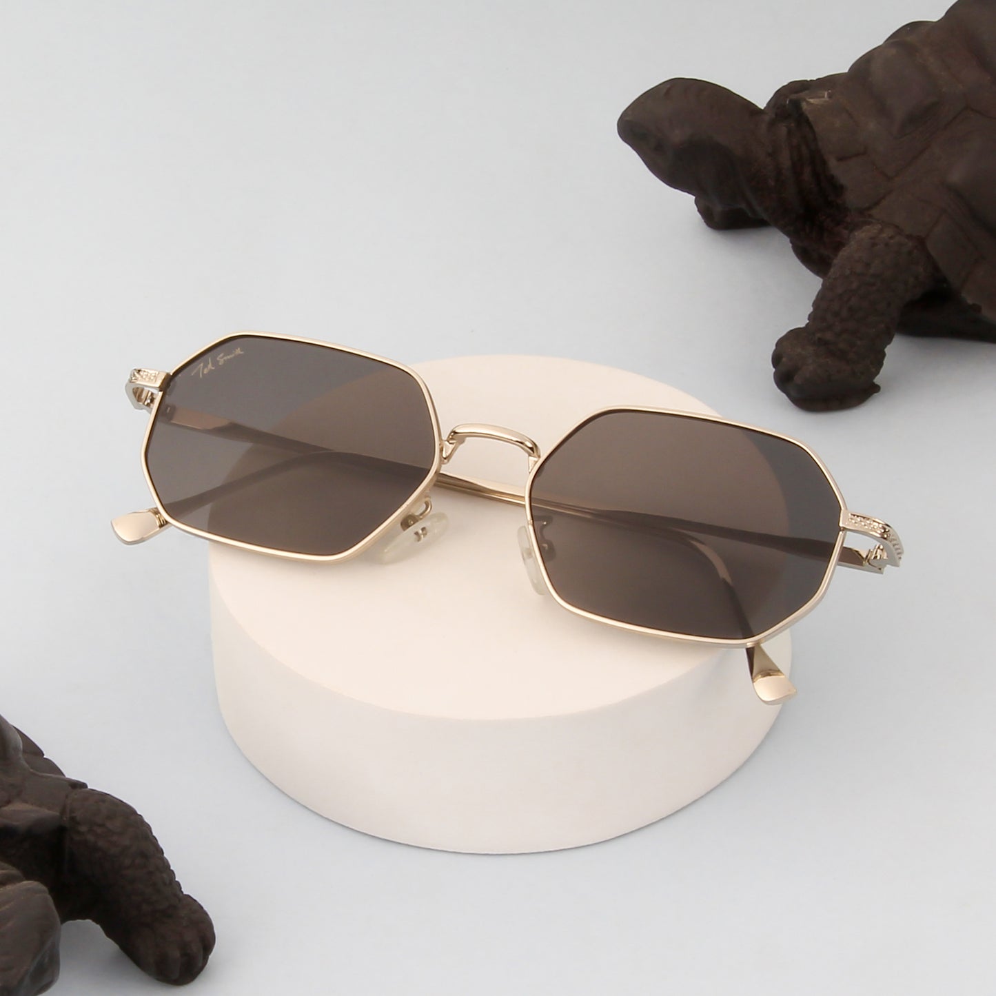 MIATA | FULLRIM HEXAGONAL SUNGLASSES IN METAL ( IN 5 COLOURS)