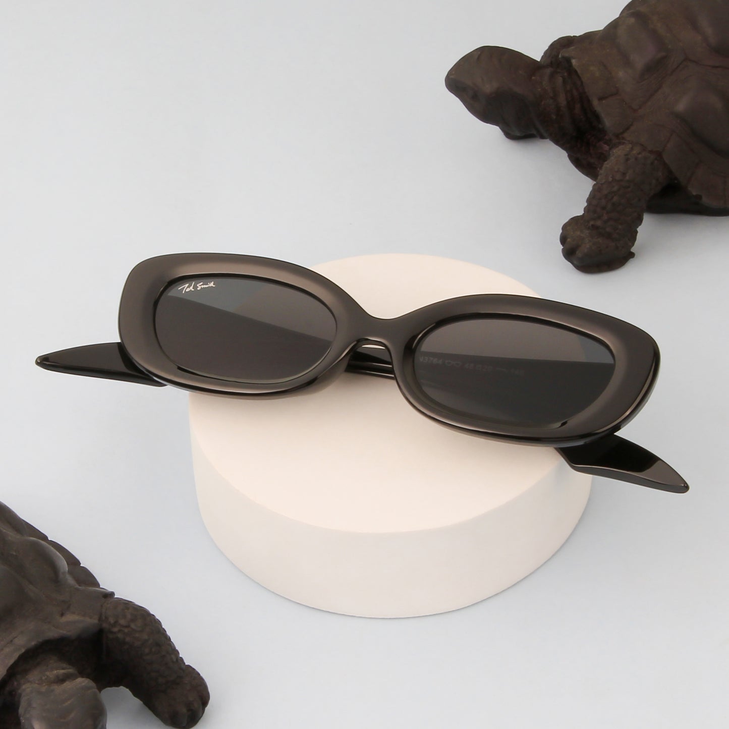 GILDA | WOMENS OVAL SUNGLASSES (IN 3 COLOURS)