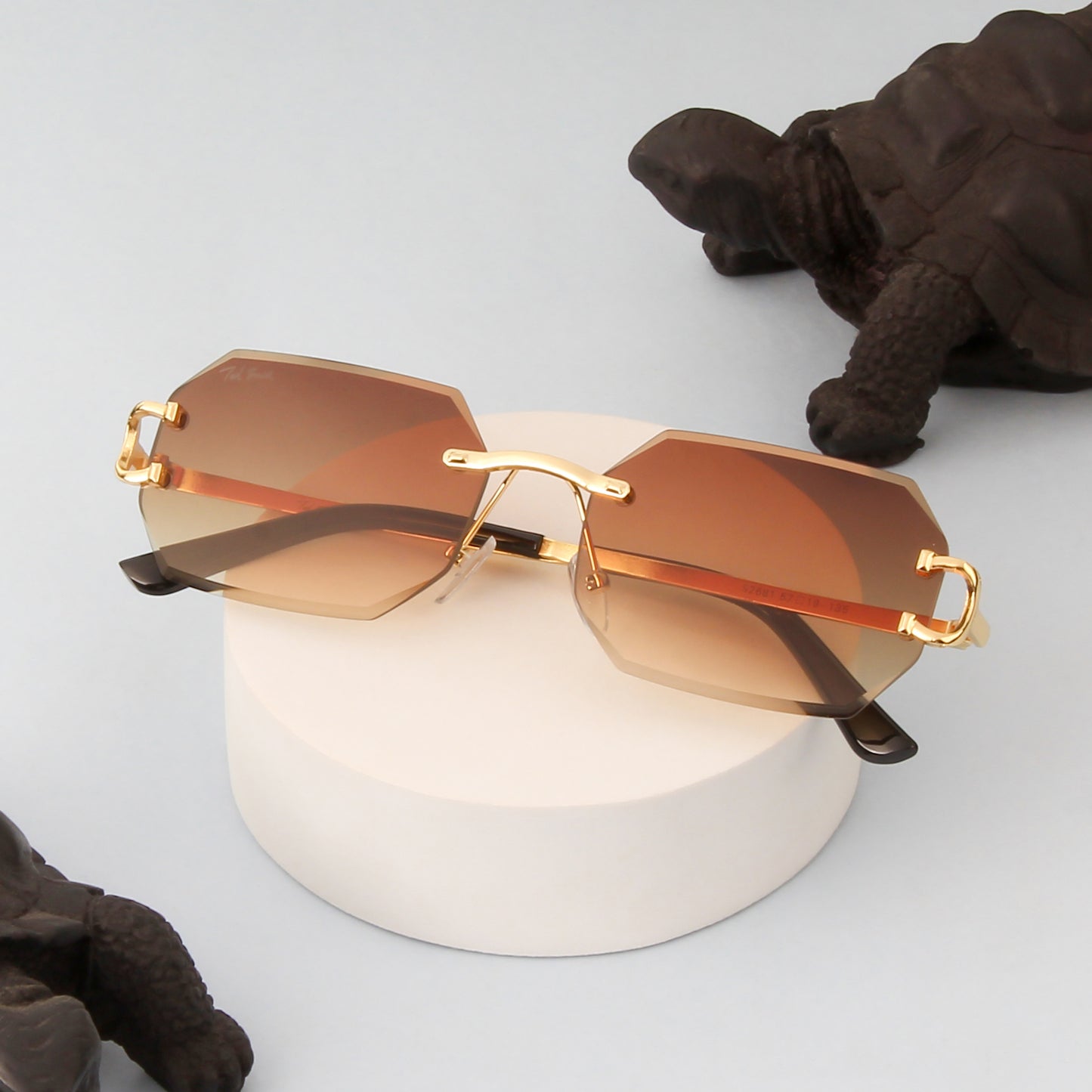 QAVALI | DIAMOND CUT RIMLESS HEXAGON SUNGLASSES IN METAL (IN 3 COLOURS)