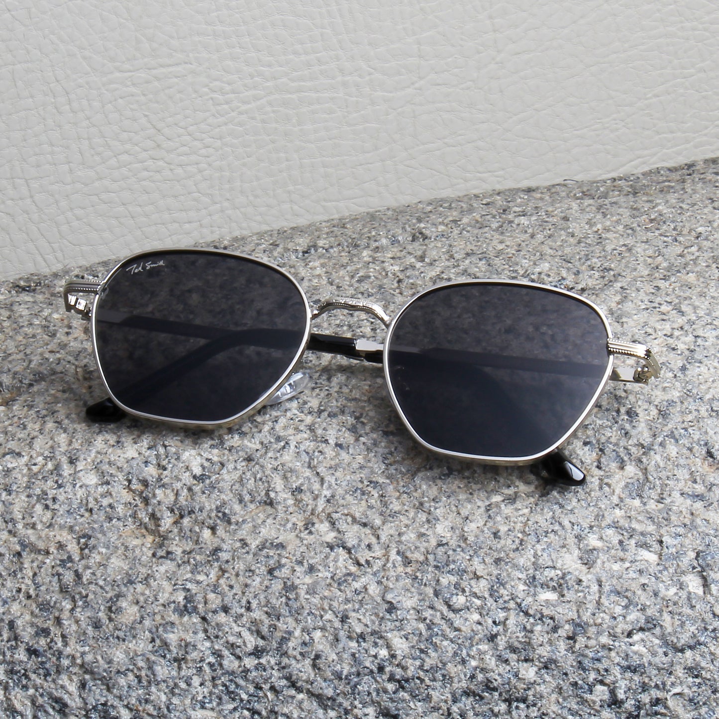 SANTOS | ROUNDED SQUARE SUNGLASSES IN METAL (IN 4 COLOURS)