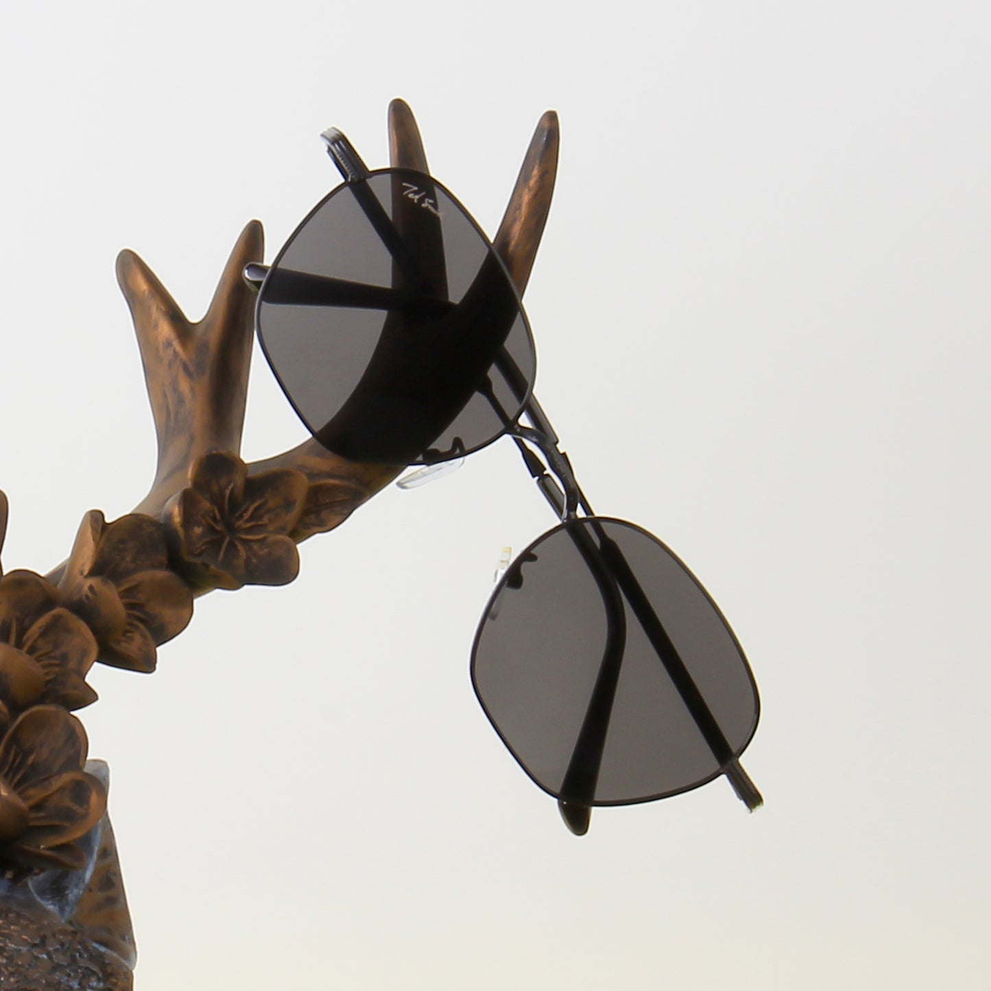 SANTOS | ROUNDED SQUARE SUNGLASSES IN METAL (IN 4 COLOURS)