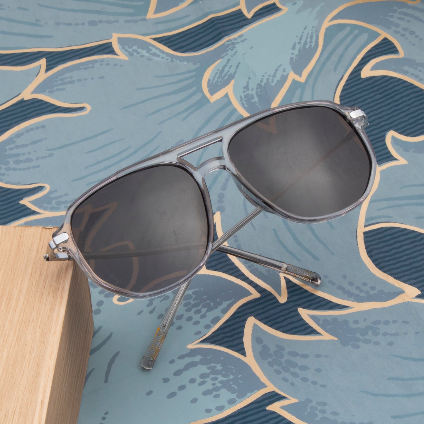 SUN-VEGA SUNGLASSES BY TED SMITH (IN 2 COLORS)
