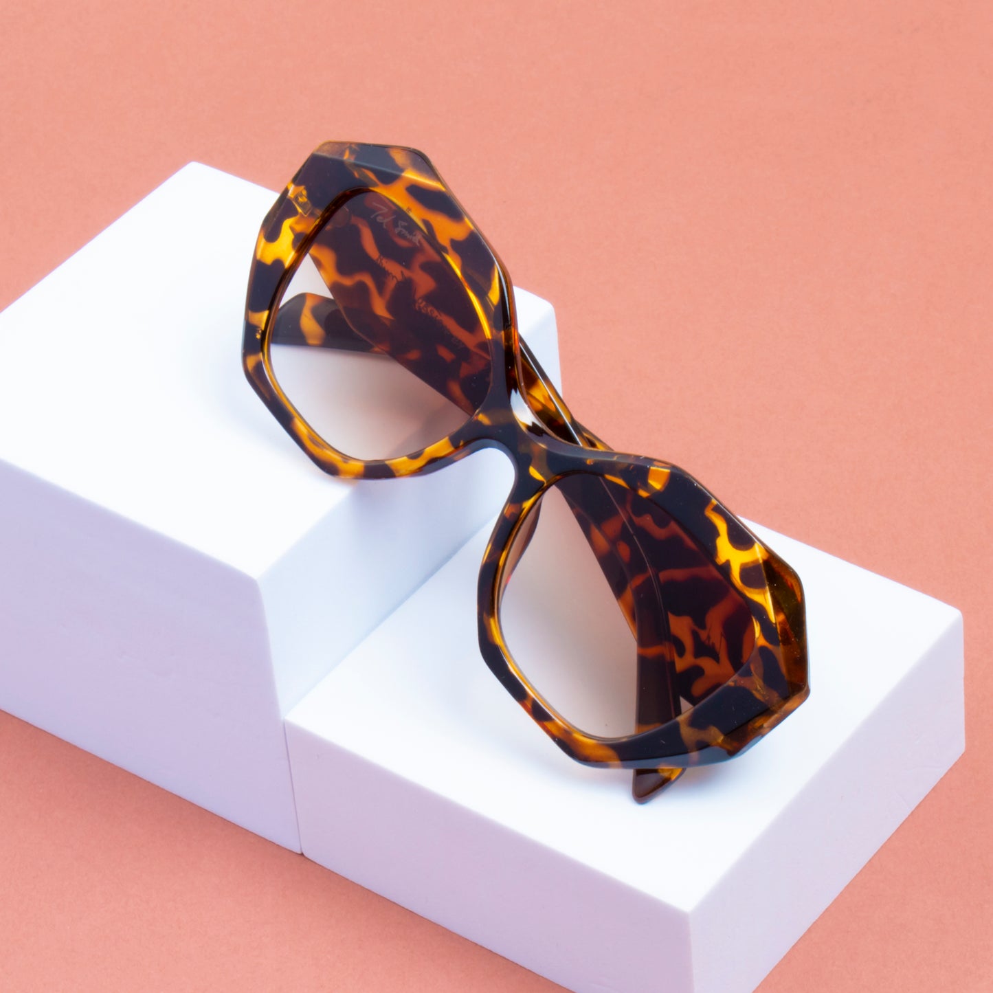 LOUVRE WOMEN CAT-EYE TR90 SUNGLASSES (IN 3 COLORS)