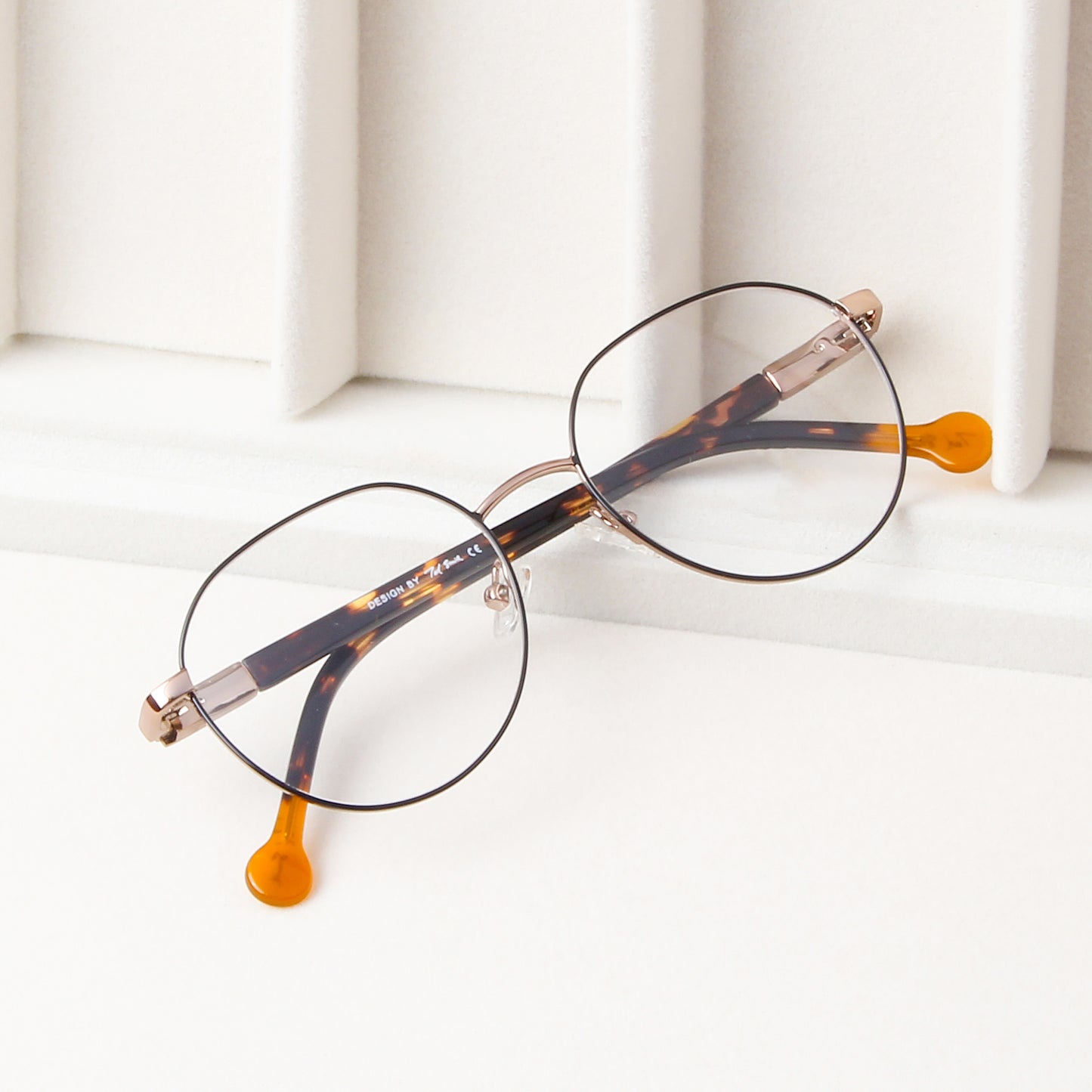 MAGMA | UNISEX OVAL COMPUTER GLASSES (IN 3 COLORS)