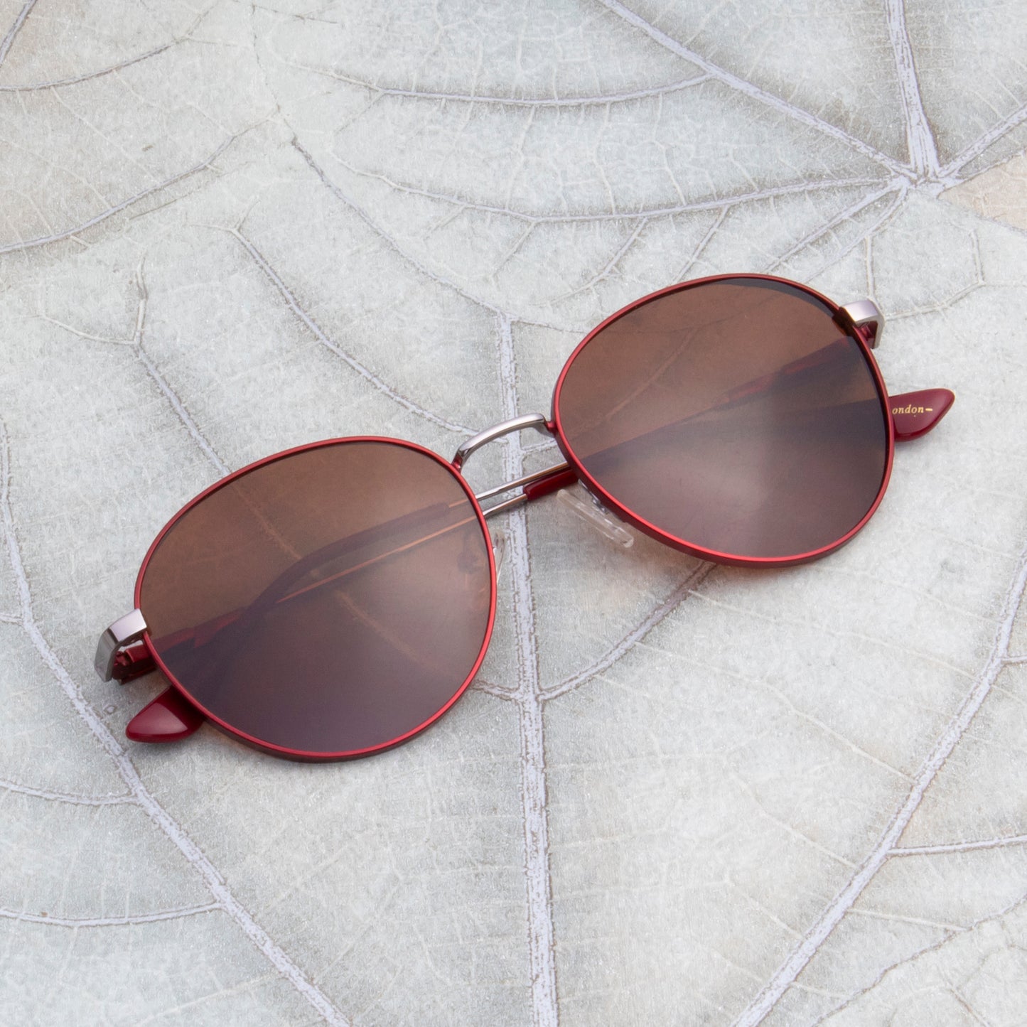 SUN-TULIP SUNGLASSES BY TED SMITH (IN 3 COLORS)