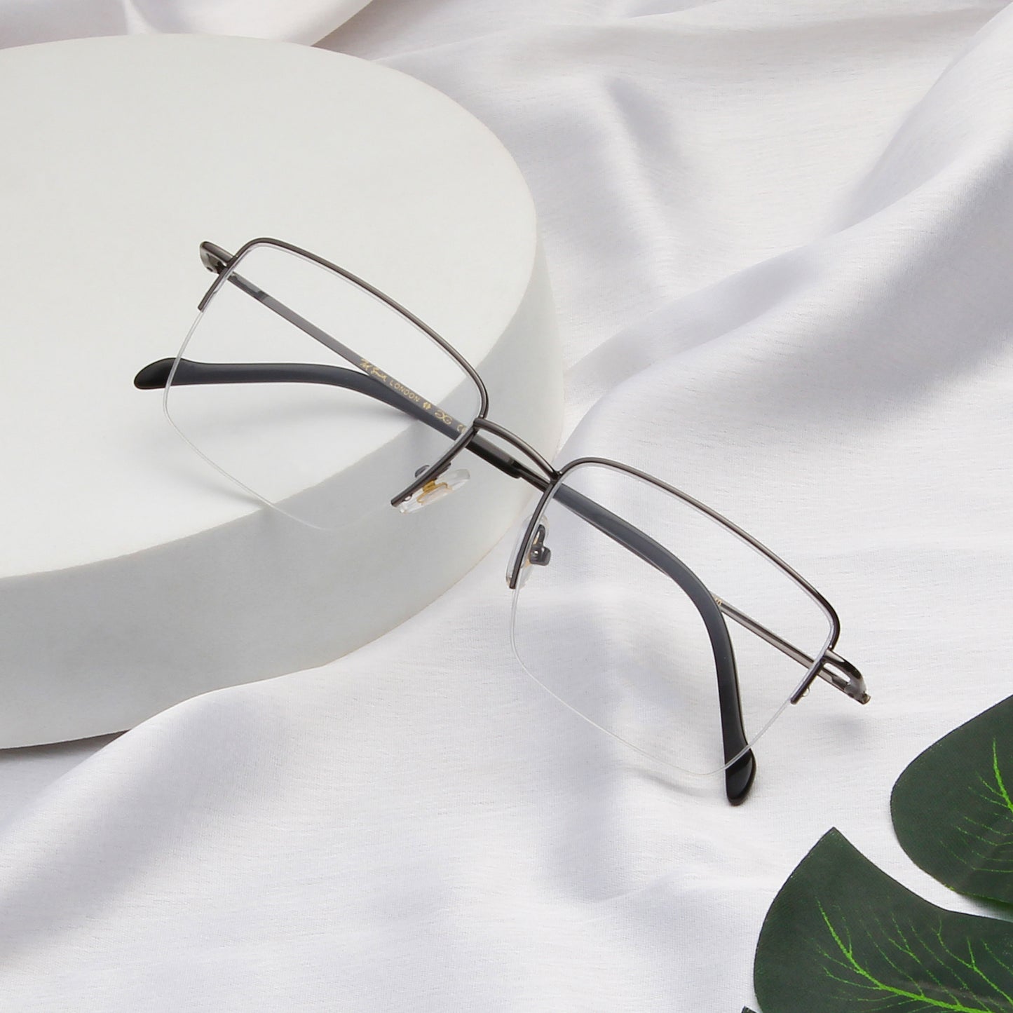 BRAM | UNISEX RECTANGLE LUXURY FRAMES (IN 4 COLORS)