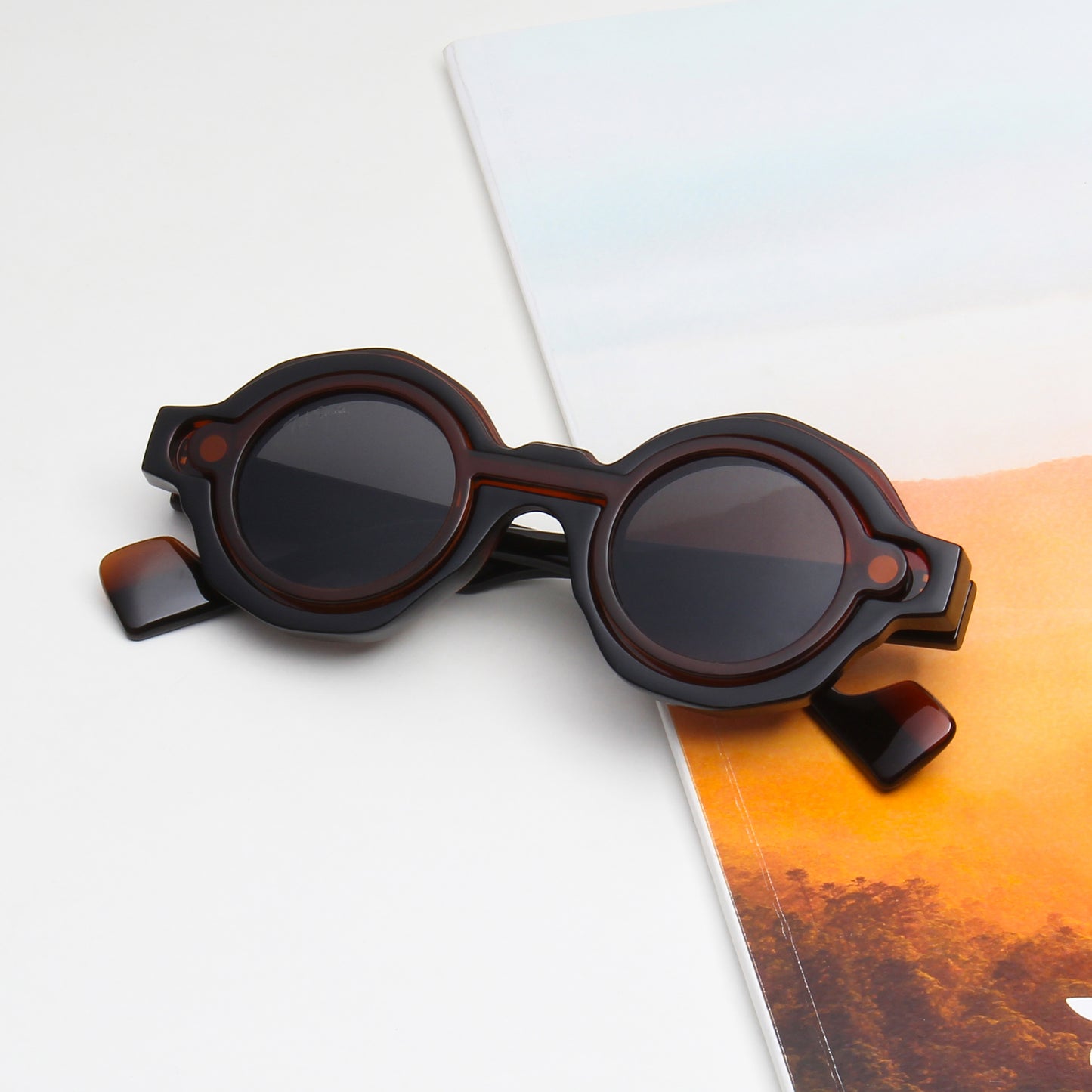 HYPNOTIZE | ROUND FULL RIM SUNGLASSES (IN 2 COLOURS)