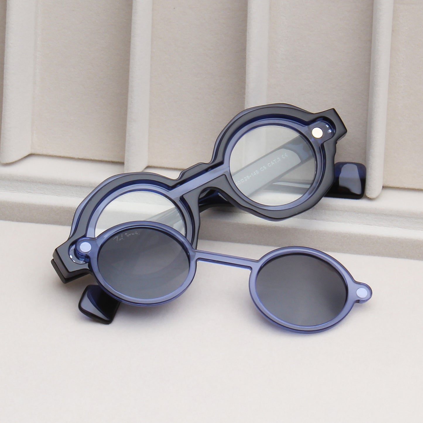HYPNOTIZE | ROUND FULL RIM SUNGLASSES (IN 2 COLOURS)