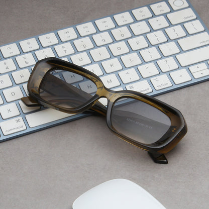 AKILA | RECTANGLE FULL RIM SUNGLASSES (IN 5 COLOURS)
