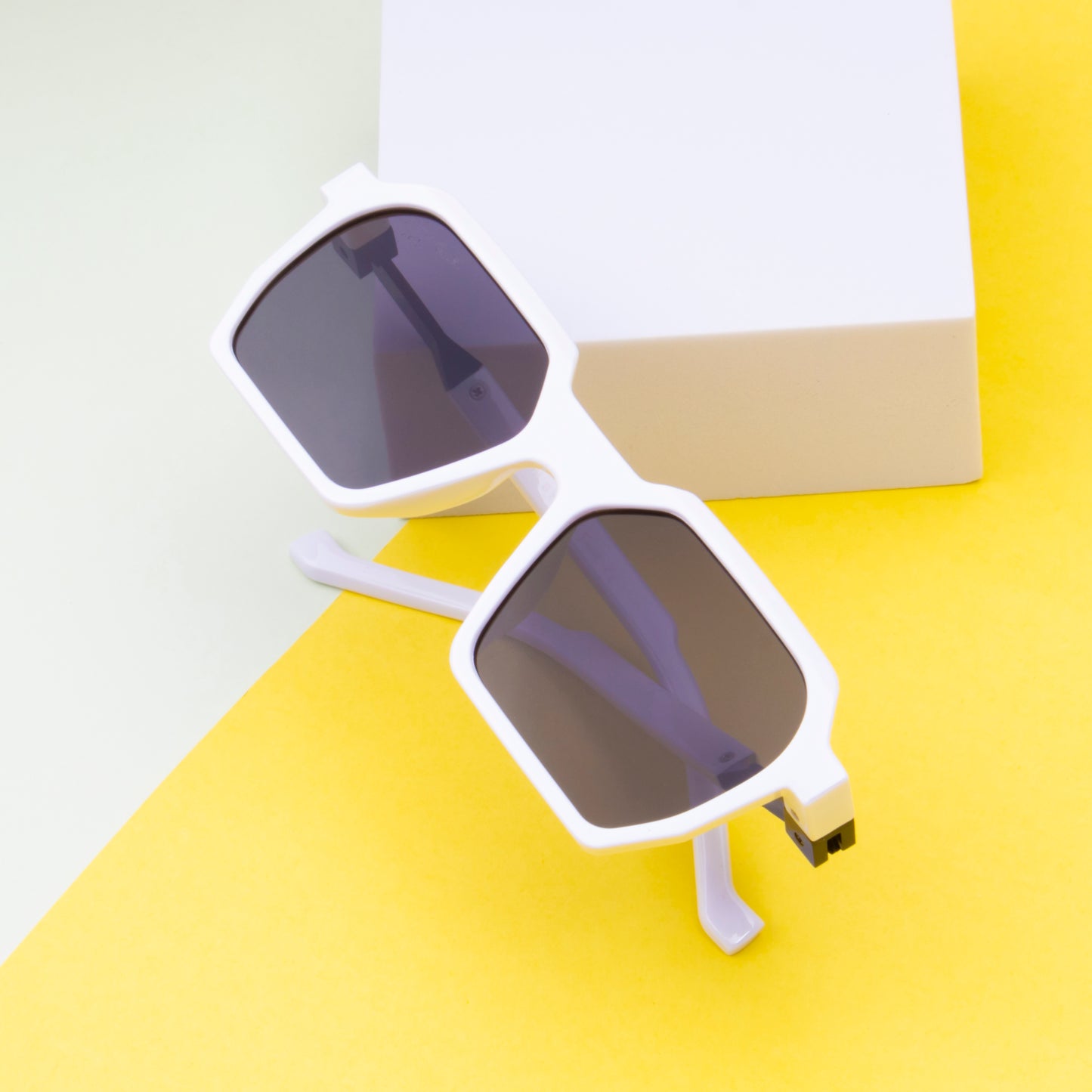 TRUMP2 WHITE HEXAGON SUNGLASSES | BLACK LENS | VAVA DESIGNS