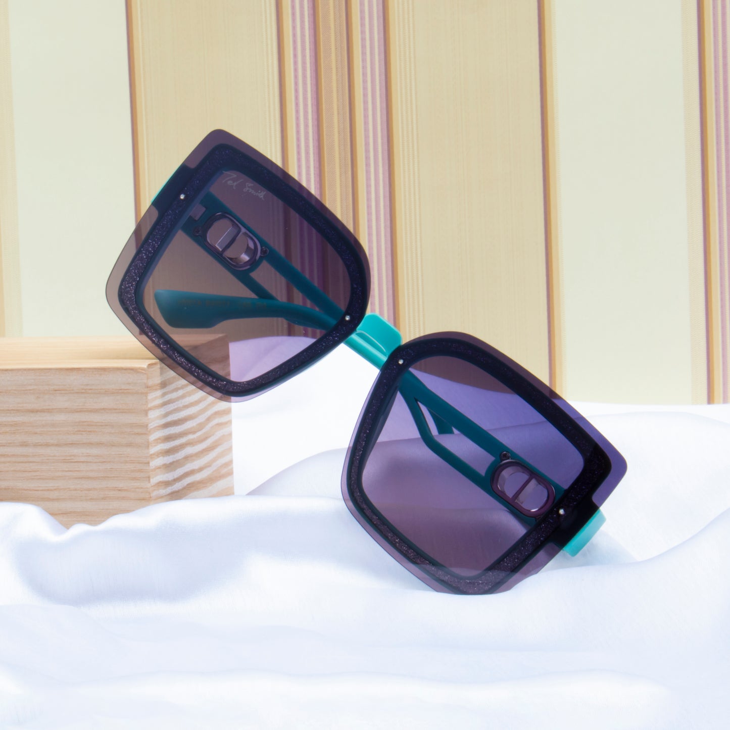 SHEEN BLUE SQUARE SUNGLASSES | OVERSIZE SUNGLASSES