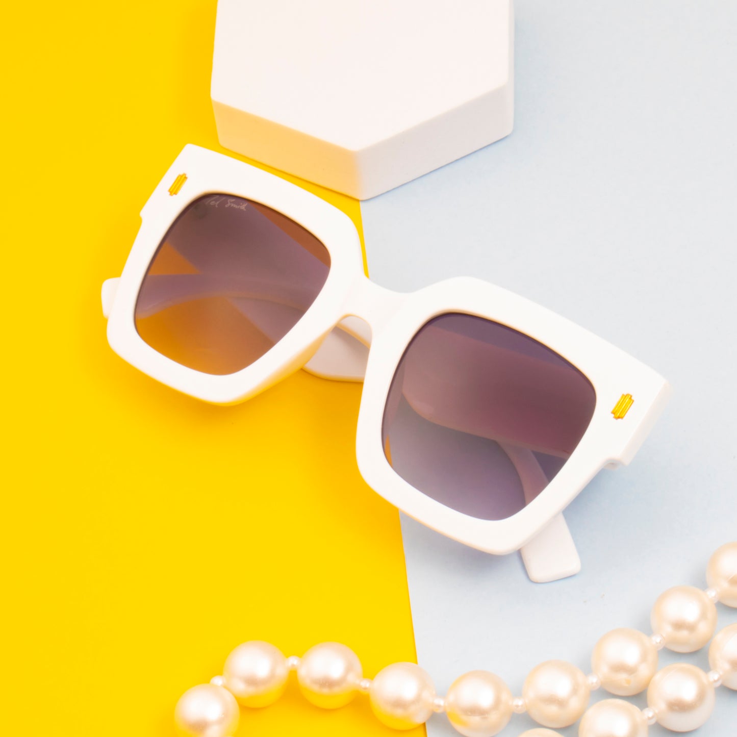 ELLIE WHITE SQUARE SUNGLASSES | CHUNKY SUNGLASSES | BOLD SUNGLASSES |