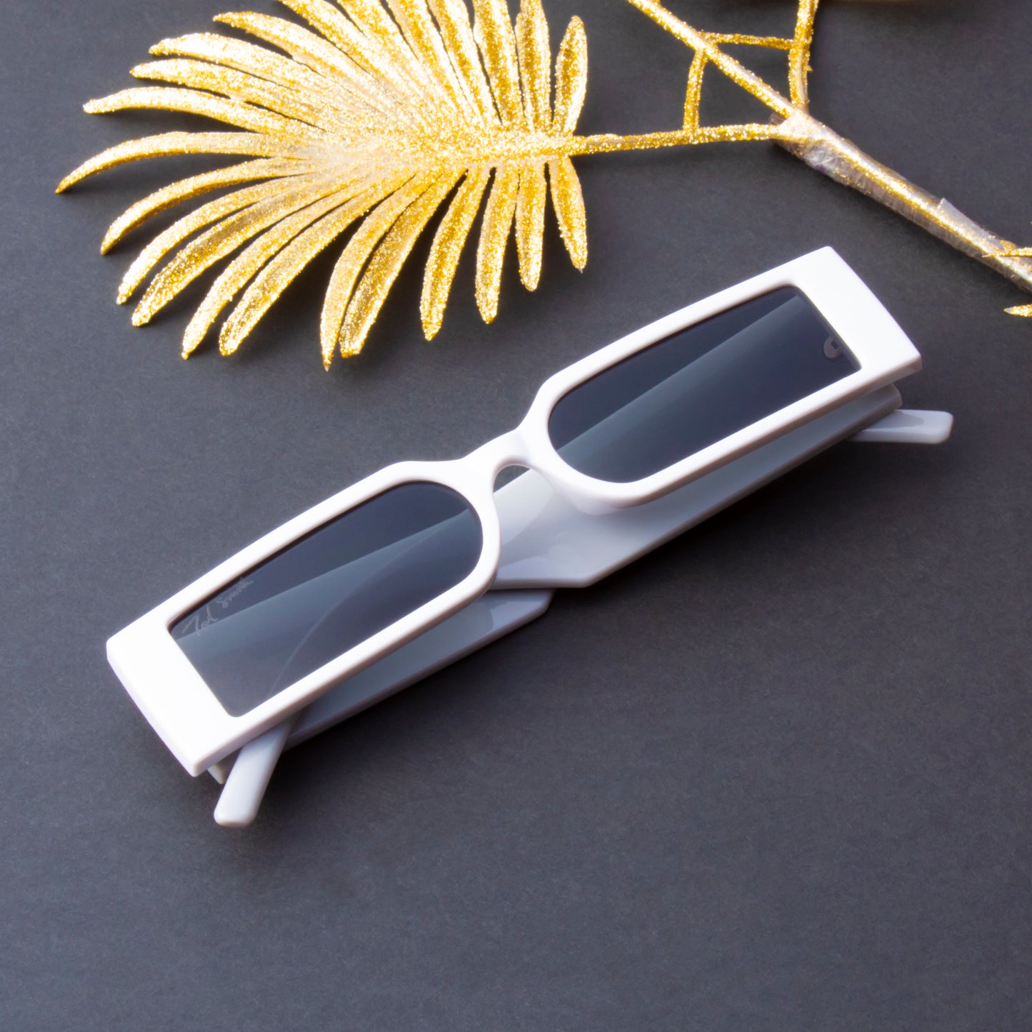 MCSQUA WHITE RECTANGLE SUNGLASSES