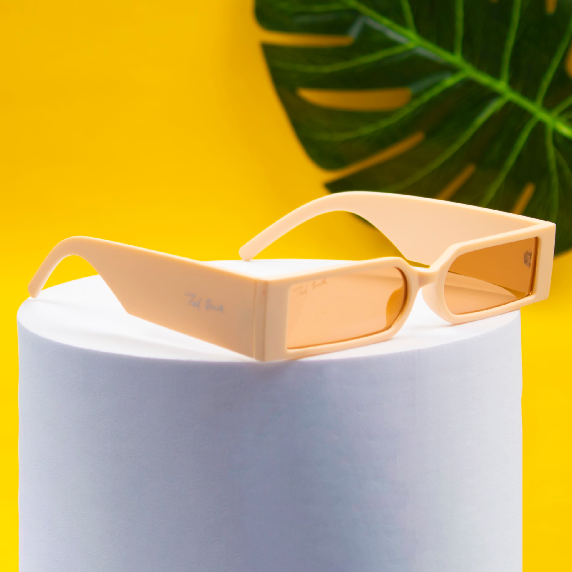 MCSQUA CREAM RECTANGLE SUNGLASSES | IVORY SUNGLASSES