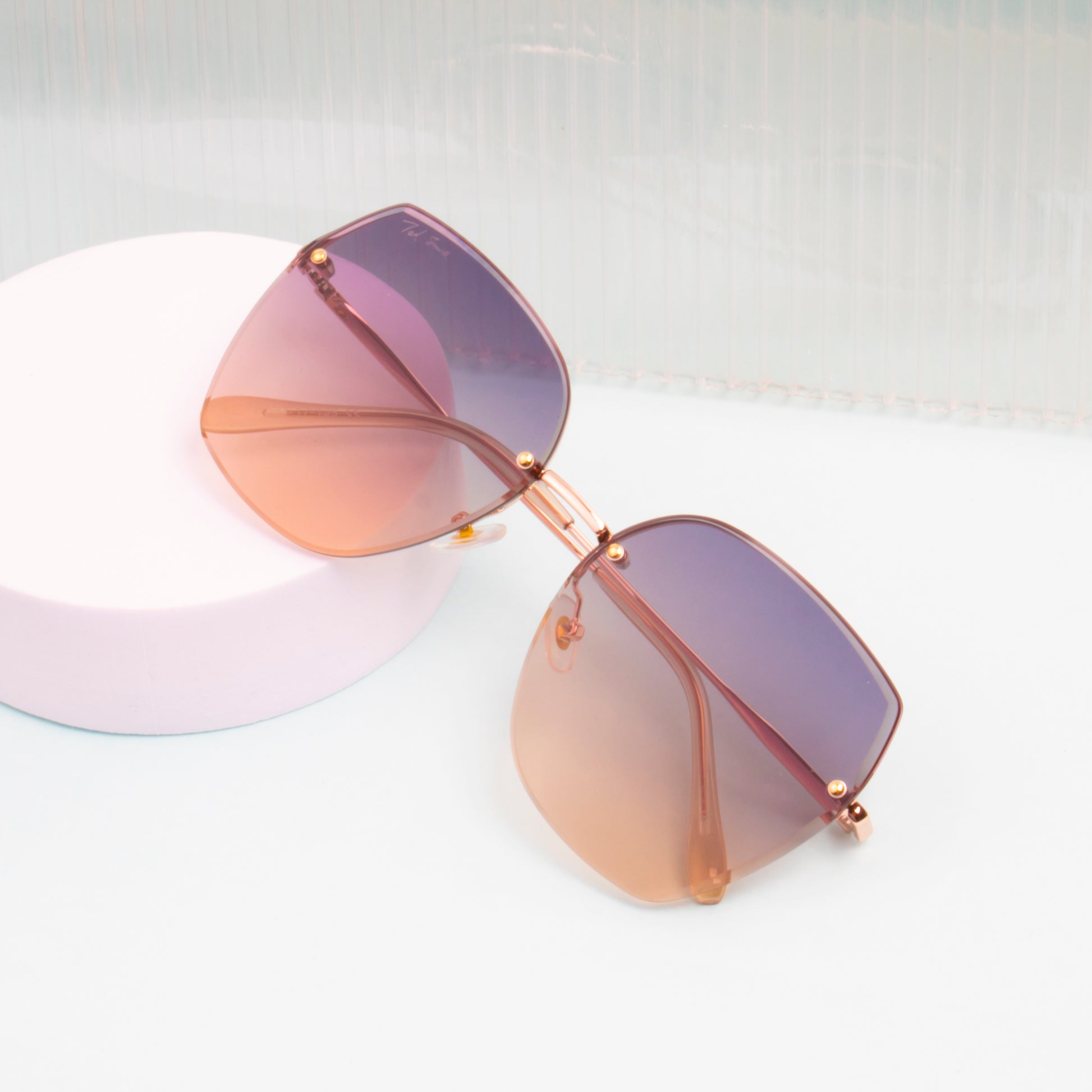 SCANDAL3 GOLD RIMLESS SUNGLASSES | DIAMOND CUT SUNGLASSES | WOMEN SUNGLASSES