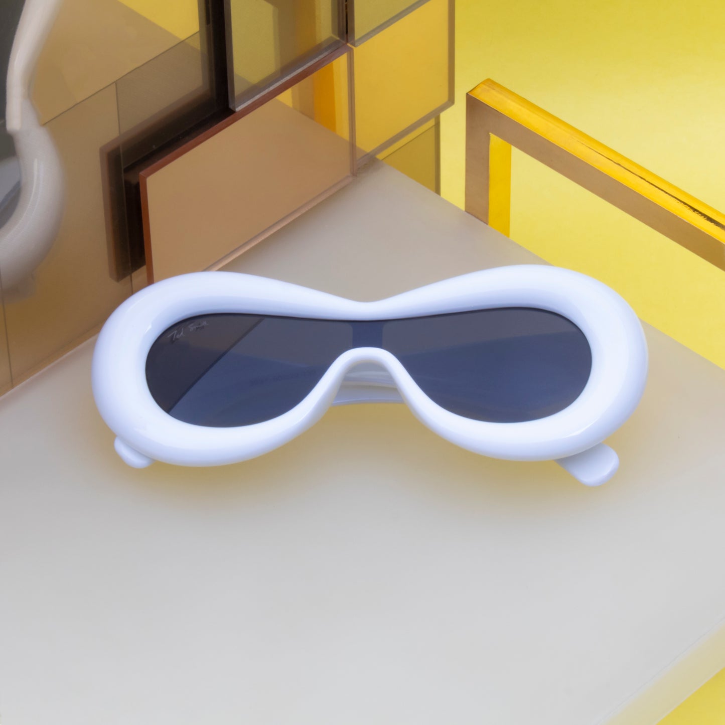 TREX White Bubble sunglasses | Inflated cat eye sunglasses