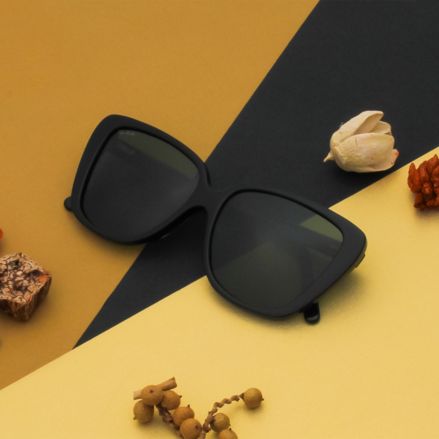 MACCY LUXURY SUNGLASSES